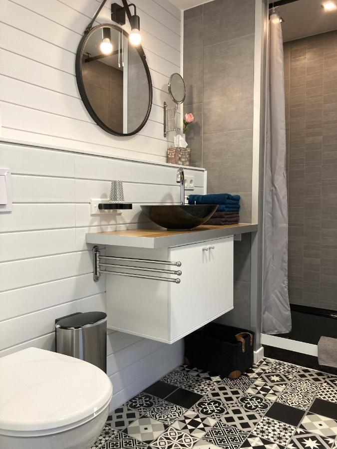 Living At Saarpartments - Adultsonly - Business & Holiday Homes With Kitchen For Long- And Short Term Stay, 3 Min To St Johanner Markt And Points Of Interest Saarbrucken Bagian luar foto