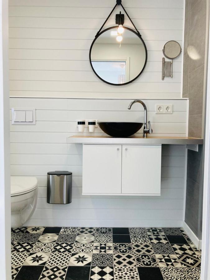 Living At Saarpartments - Adultsonly - Business & Holiday Homes With Kitchen For Long- And Short Term Stay, 3 Min To St Johanner Markt And Points Of Interest Saarbrucken Bagian luar foto