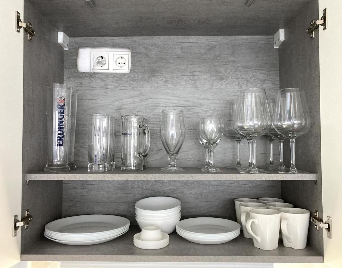 Living At Saarpartments - Adultsonly - Business & Holiday Homes With Kitchen For Long- And Short Term Stay, 3 Min To St Johanner Markt And Points Of Interest Saarbrucken Bagian luar foto